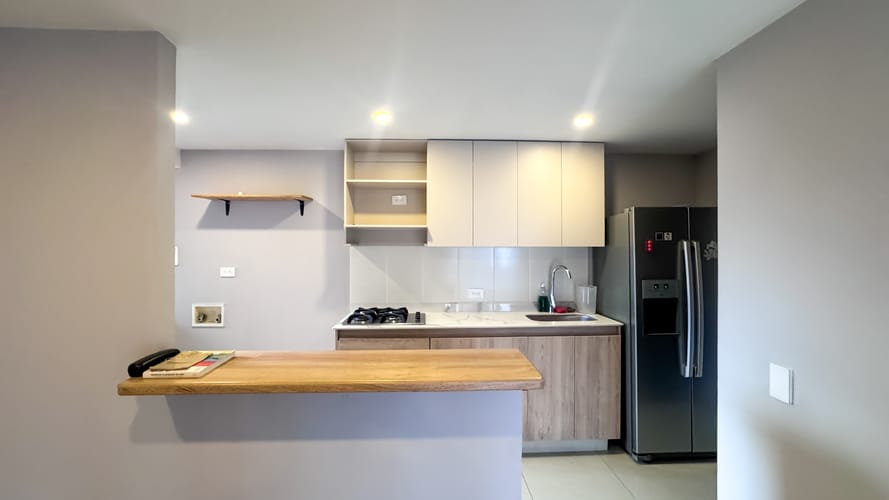 Apartamento de 3 alcobas en arriendo en Lalinde, Medellín, 103 m² · foto 4 de 18