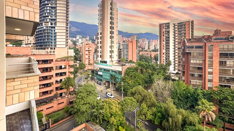 Apartamento de 3 alcobas en arriendo en Lalinde, Medellín, 103 m² · foto 18 de 18