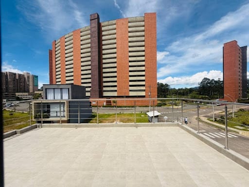 Casa de 4 alcobas en venta en El Porvenir, Rionegro, 250 m² · foto 16 de 16