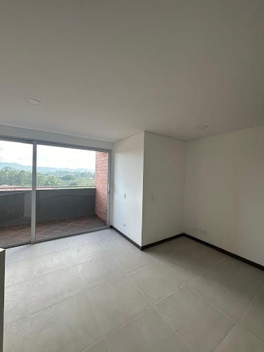 Apartamento de 2 alcobas en venta en El Porvenir, Rionegro, 81 m² · foto 4 de 14