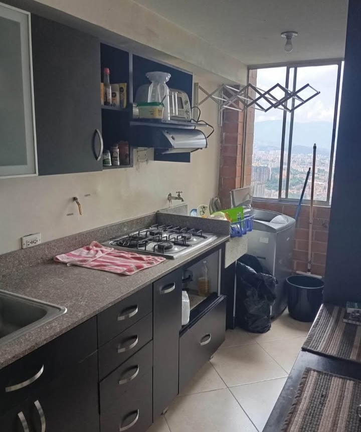 Apartamento en venta en Belén, Medellín · foto 3 de 9
