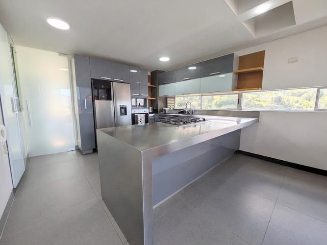 Apartamento de 3 alcobas en venta en Los Balsos, Medellín, 196 m² · foto 4 de 15