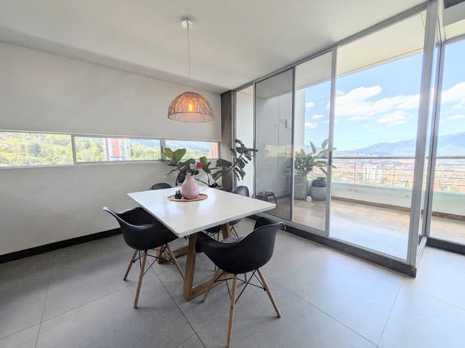 Apartamento de 3 alcobas en venta en Los Balsos, Medellín, 196 m² · foto 5 de 15