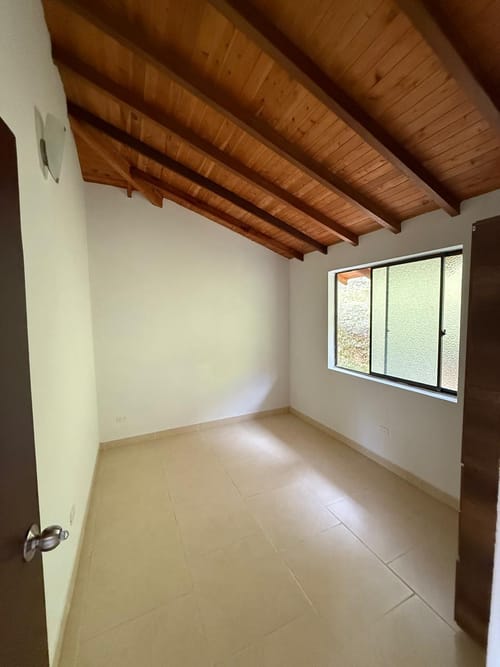 Casa de 2 alcobas en venta en El Carmen De Viboral, El Carmen de Viboral, 130 m² · foto 10 de 14