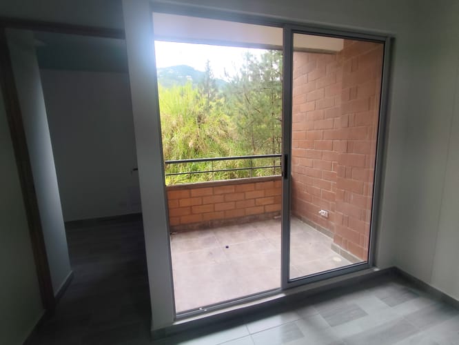 Apartamento de 2 alcobas en venta en Buenavista, Bello, 80 m² · foto 7 de 12