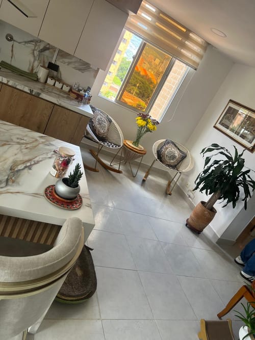 Apartamento de 2 alcobas en venta en Laureles, Medellín, 81 m² · foto 4 de 24