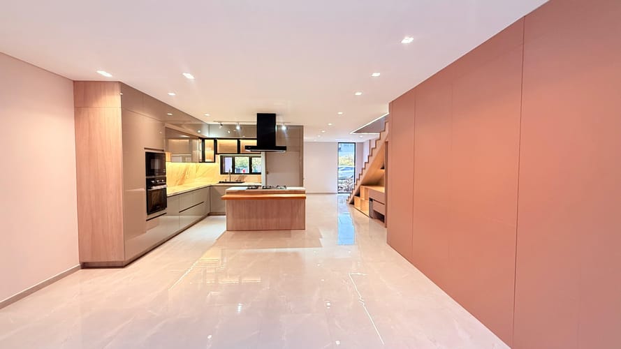 Casa de 3 alcobas en venta en Llano Grande, Rionegro, 240 m² · foto 3 de 20