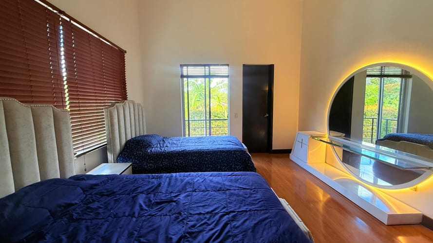 Casa de 5 alcobas en venta en El Porvenir, Rionegro, 385 m² · foto 6 de 24