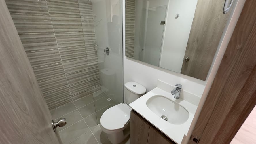 Apartamento en venta en Zona Industrial No. 1, Itagüí · foto 5 de 12