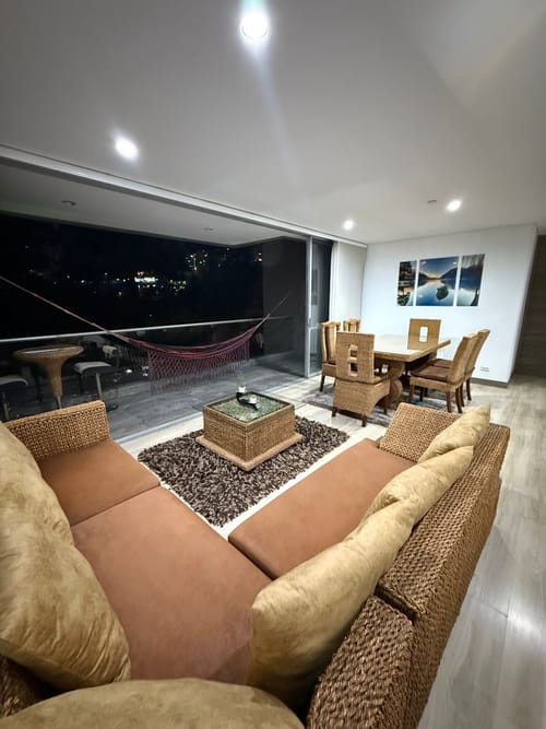 Apartamento de 3 alcobas en venta en Santa María De Los Ángeles, Medellín, 128 m² · foto 2 de 11