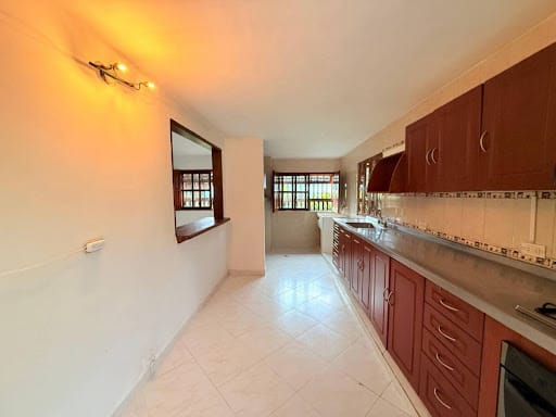 Casa de 3 alcobas en venta en El Porvenir, Rionegro, 200 m² · foto 5 de 13