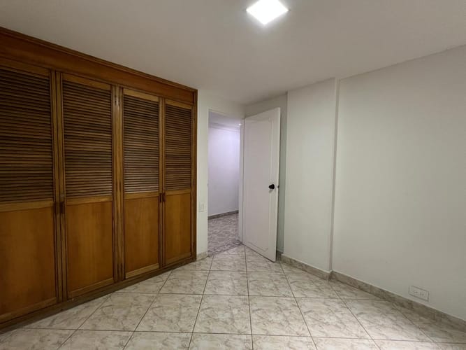 Apartamento de 4 alcobas en venta en La Pradera, Medellín, 140 m² · foto 7 de 11