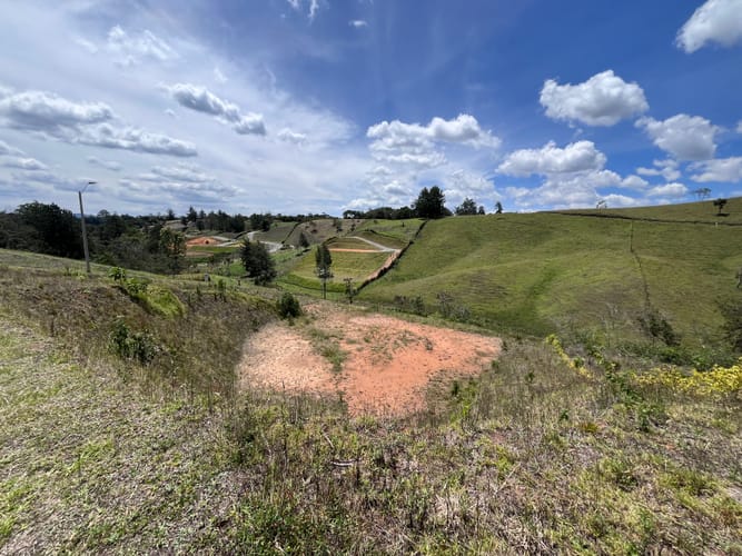 Lote en venta en El Carmen de Viboral, 2537 m² · foto 10 de 12