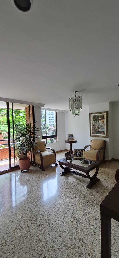 Apartamento de 4 alcobas en venta en El Poblado, Medellín, 172 m² · foto 3 de 10