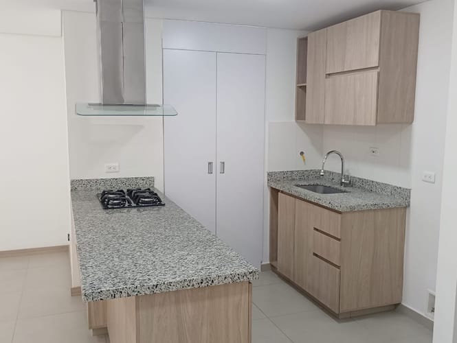 Apartamento de 2 alcobas en venta en El Retiro, 77 m² · foto 2 de 10