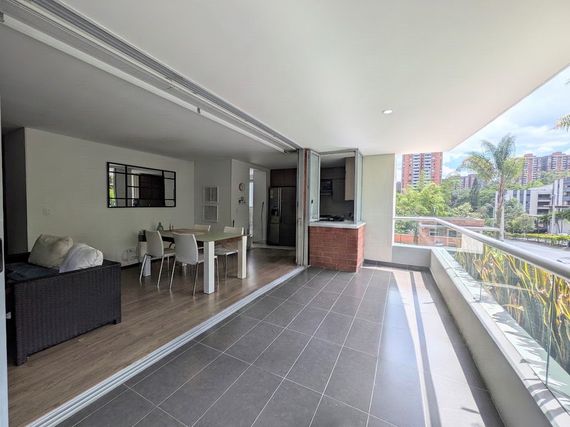 Apartamento en venta en Zona Centro, Envigado · foto 8 de 11