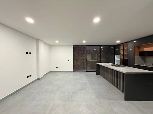 Casa de 4 alcobas en venta en El Porvenir, Rionegro, 235 m² · foto 2 de 12
