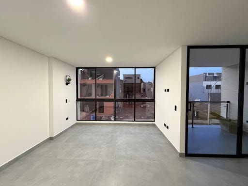 Casa de 4 alcobas en venta en El Porvenir, Rionegro, 235 m² · foto 4 de 12