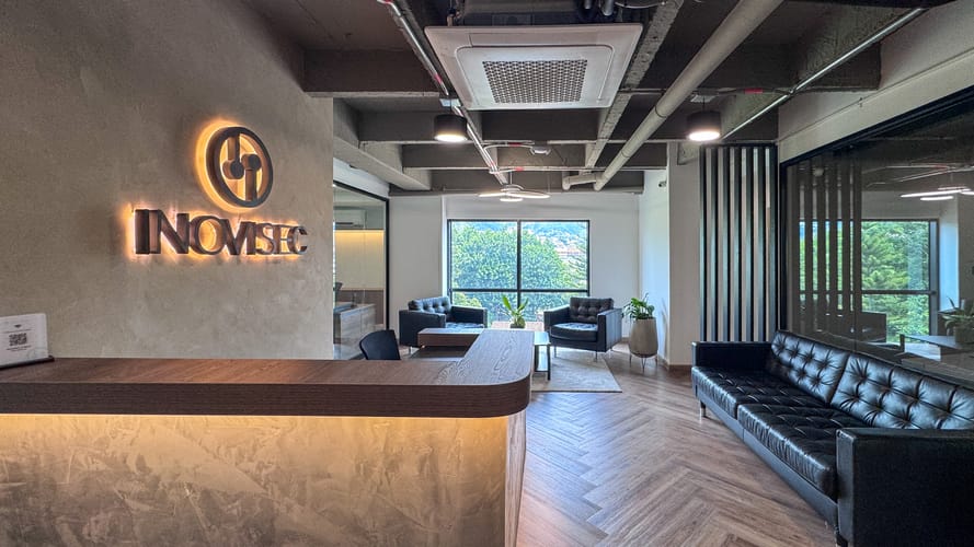 Oficina en arriendo en La Aguacatala, Medellín, 180 m² · foto 3 de 14