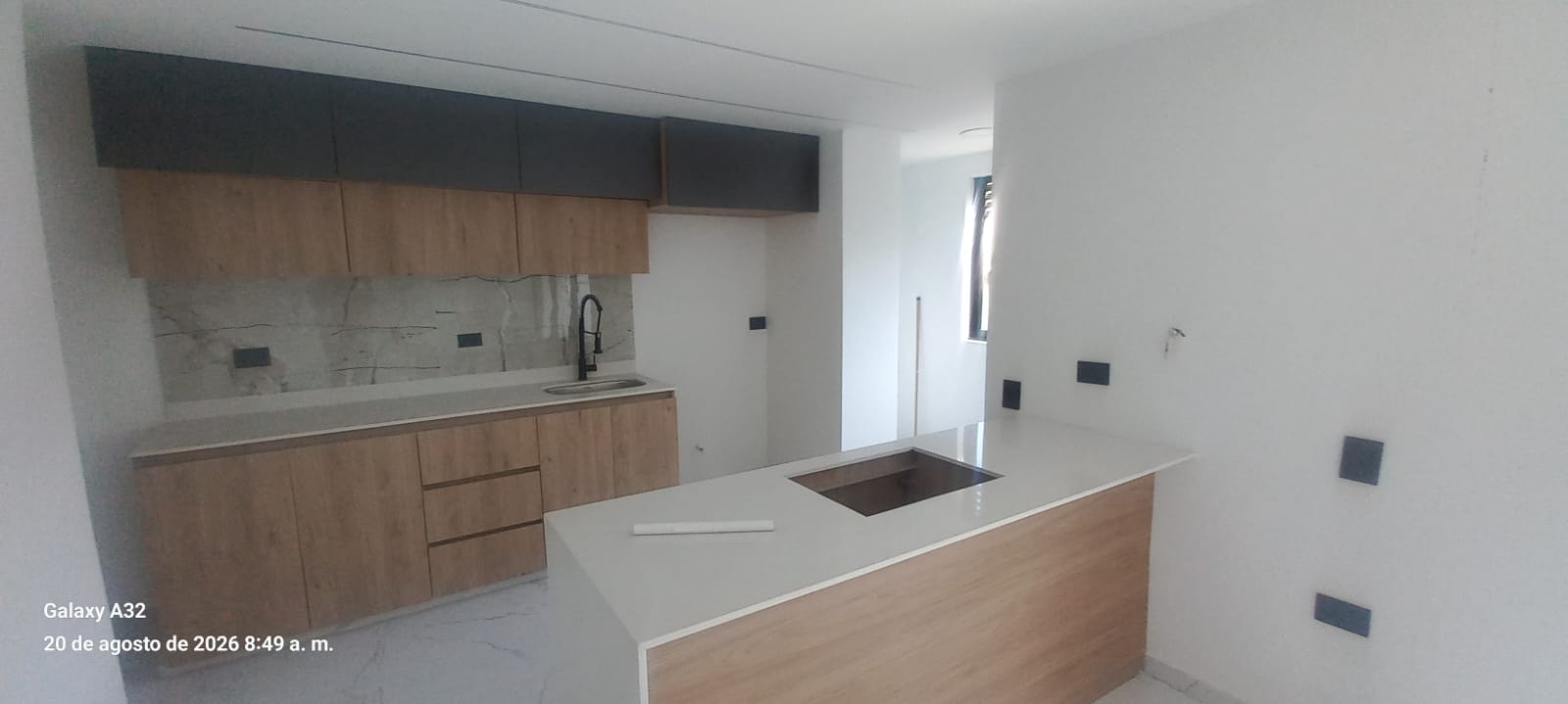 Apartamento en arriendo en Laureles, Medellín · foto 3 de 24