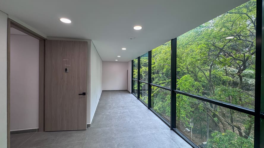 Oficina en arriendo en La Aguacatala, Medellín, 180 m² · foto 10 de 24