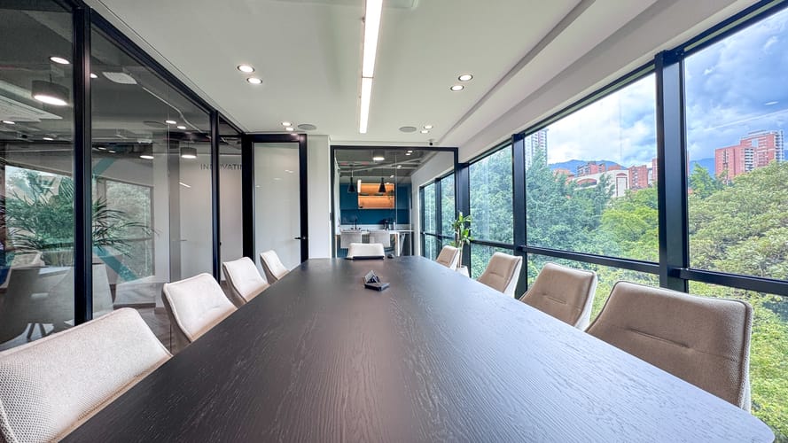 Oficina en arriendo en La Aguacatala, Medellín, 180 m² · foto 18 de 24