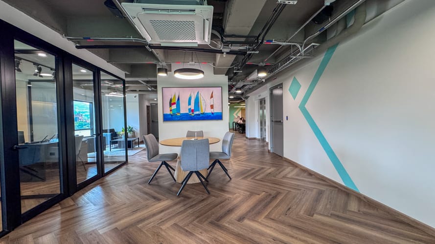Oficina en arriendo en La Aguacatala, Medellín, 180 m² · foto 22 de 24