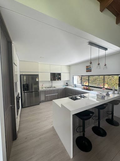 Casa de 5 alcobas en venta en La Clara, Guarne, 340 m² · foto 2 de 24