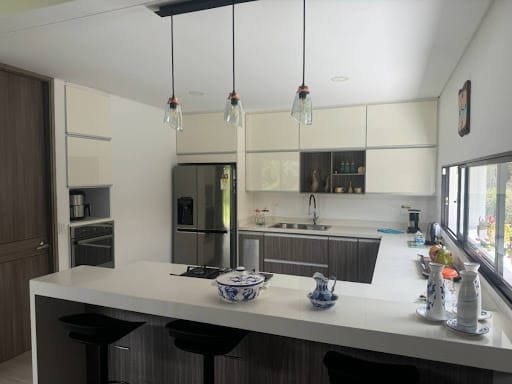 Casa de 5 alcobas en venta en La Clara, Guarne, 340 m² · foto 3 de 24
