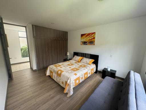 Casa de 5 alcobas en venta en La Clara, Guarne, 340 m² · foto 16 de 24