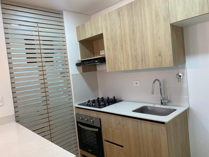 Apartamento de 2 alcobas en venta en El Poblado, Medellín, 61 m² · foto 3 de 22