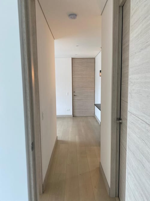 Apartamento de 2 alcobas en venta en El Poblado, Medellín, 61 m² · foto 14 de 22