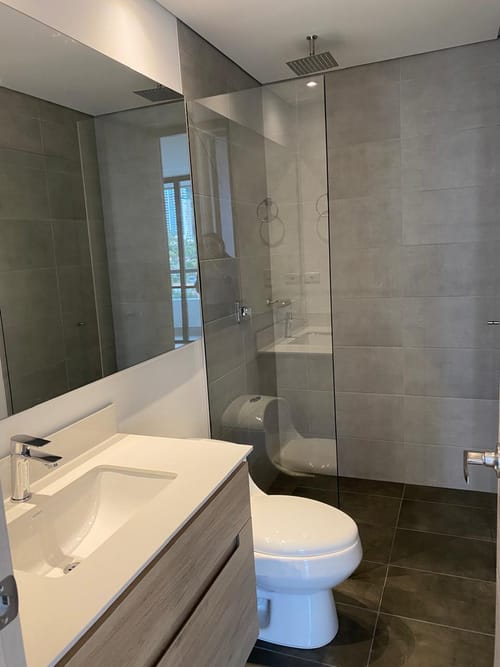 Apartamento de 2 alcobas en venta en El Poblado, Medellín, 61 m² · foto 15 de 22