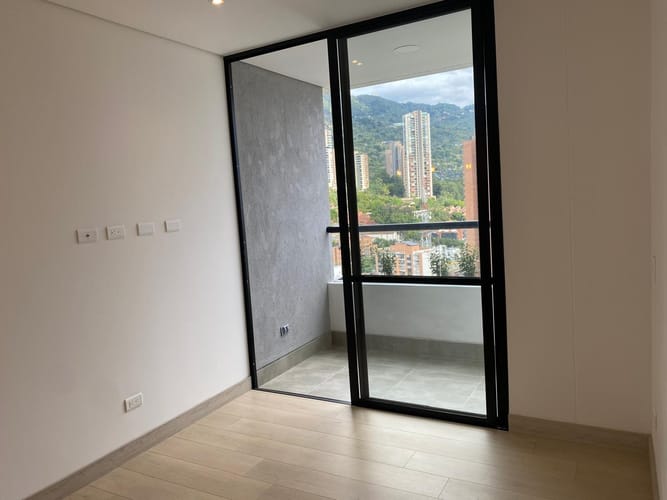 Apartamento de 2 alcobas en venta en El Poblado, Medellín, 61 m² · foto 20 de 22