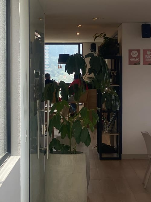 Apartamento de 2 alcobas en venta en El Poblado, Medellín, 61 m² · foto 21 de 22