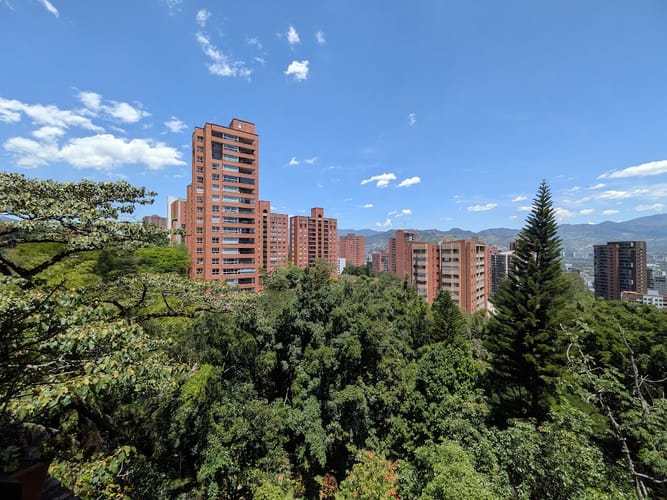 Apartamento de 2 alcobas en venta en El Poblado, Medellín, 174 m² · foto 5 de 14