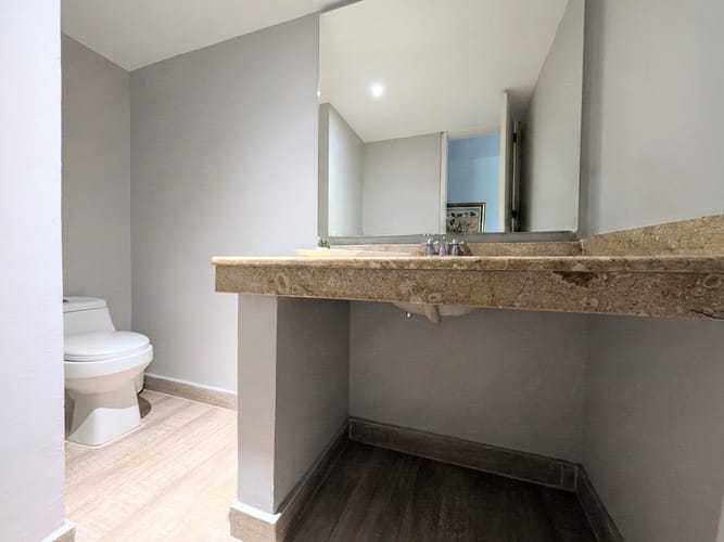 Apartamento de 2 alcobas en venta en El Poblado, Medellín, 174 m² · foto 10 de 14