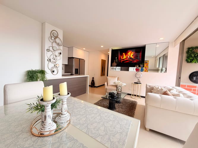 Apartamento de 3 alcobas en venta en El Poblado, Medellín, 86 m² · foto 3 de 12