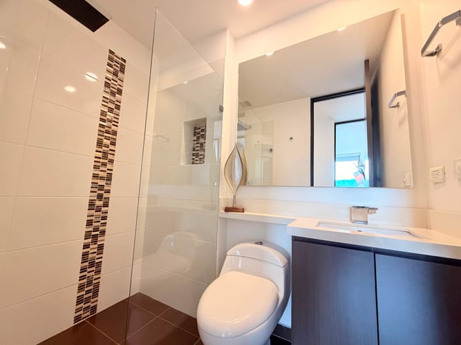 Apartamento de 3 alcobas en venta en El Poblado, Medellín, 86 m² · foto 8 de 12
