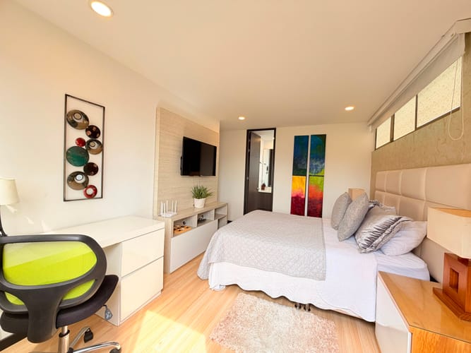Apartamento de 3 alcobas en venta en El Poblado, Medellín, 86 m² · foto 9 de 12