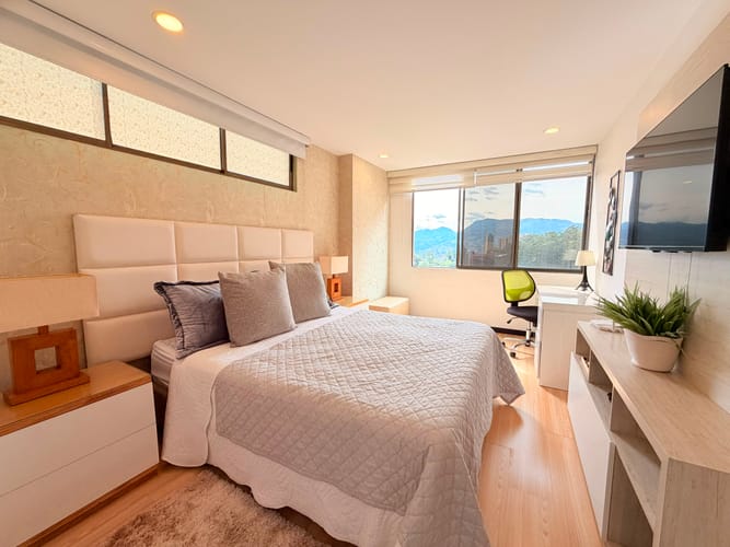 Apartamento de 3 alcobas en venta en El Poblado, Medellín, 86 m² · foto 11 de 12