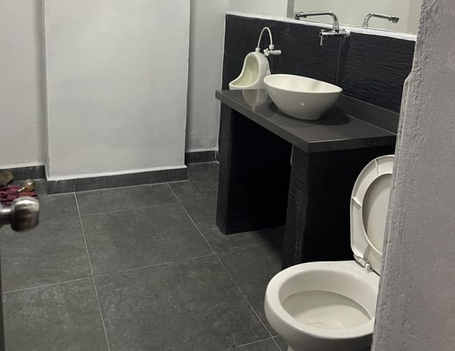 Local en arriendo en Campo Amor, Medellín, 135 m² · foto 5 de 5