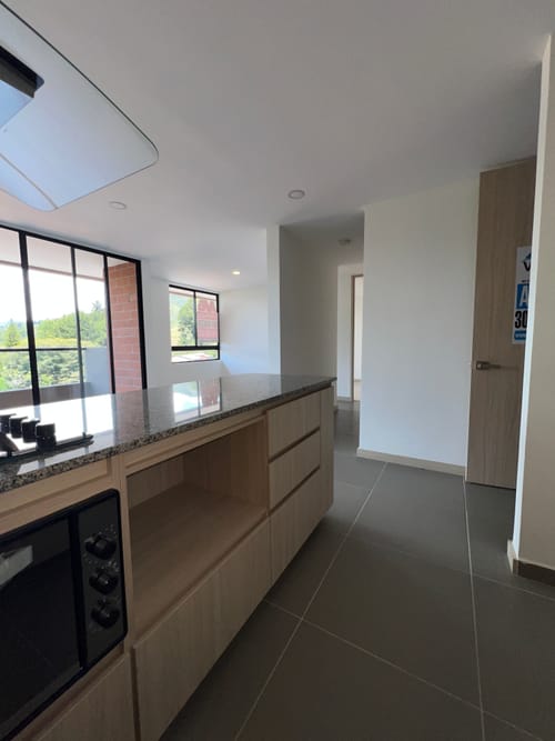 Apartamento de 1 alcoba en arriendo en Belén, Medellín, 68 m² · foto 5 de 19