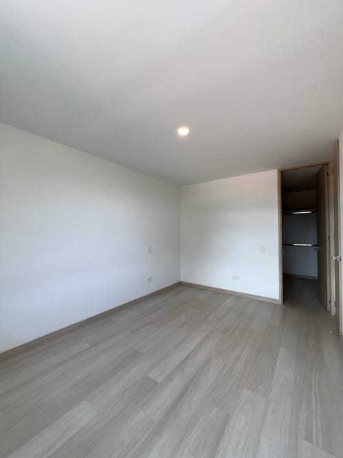 Apartamento de 1 alcoba en arriendo en Belén, Medellín, 68 m² · foto 9 de 19