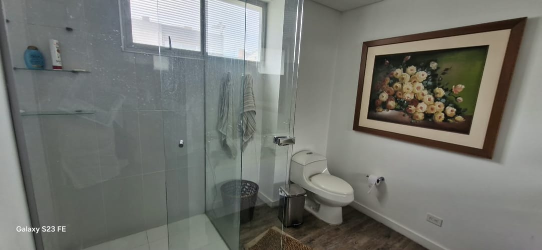 Casa de 4 alcobas en venta en El Porvenir, Rionegro, 250 m² · foto 13 de 16