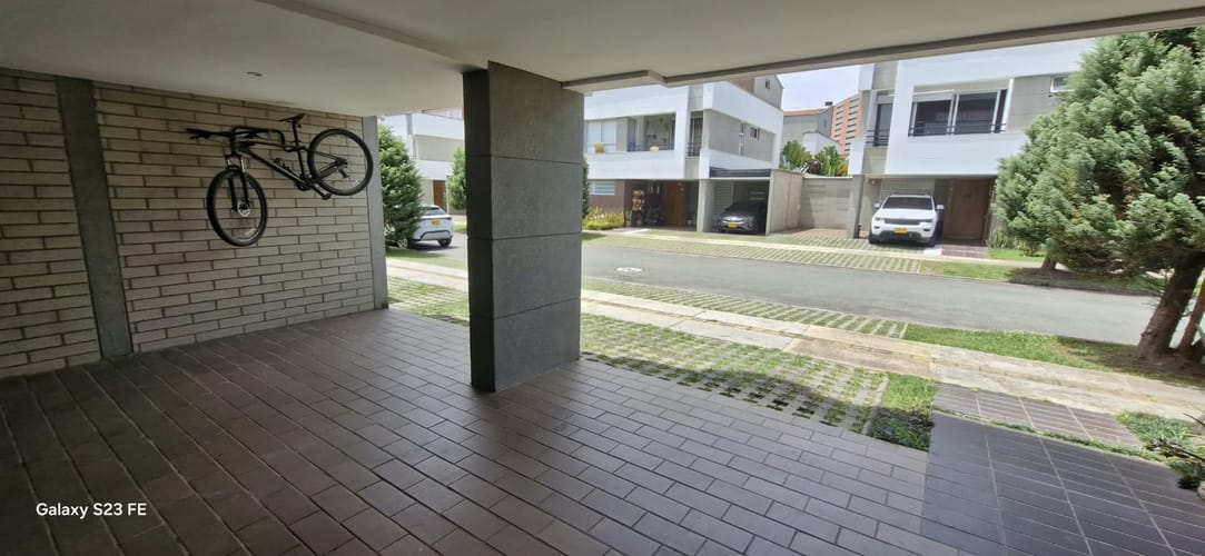 Casa de 4 alcobas en venta en El Porvenir, Rionegro, 250 m² · foto 16 de 16