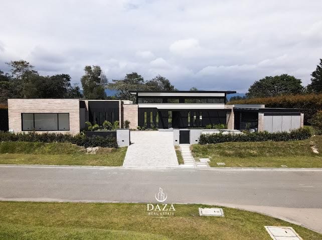 Casa de 4 alcobas en venta en Santa Elena, El Retiro · foto 5 de 24