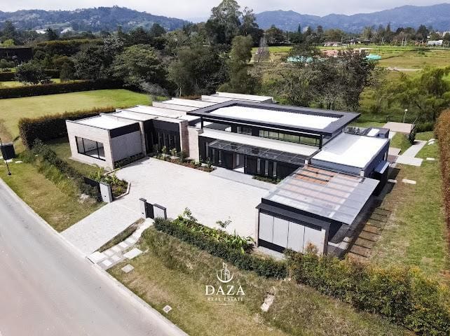 Casa de 4 alcobas en venta en Santa Elena, El Retiro · foto 6 de 24