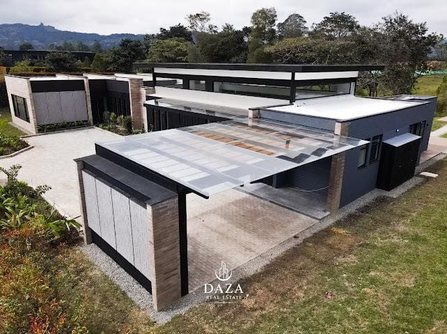 Casa de 4 alcobas en venta en Santa Elena, El Retiro · foto 7 de 24