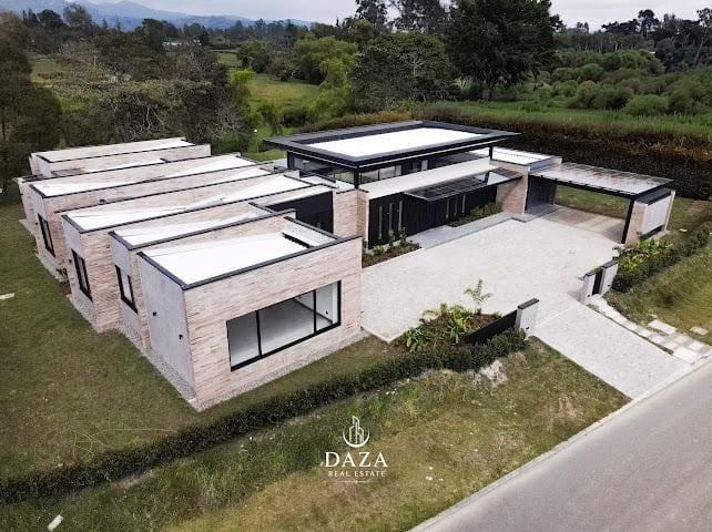 Casa de 4 alcobas en venta en Santa Elena, El Retiro · foto 8 de 24